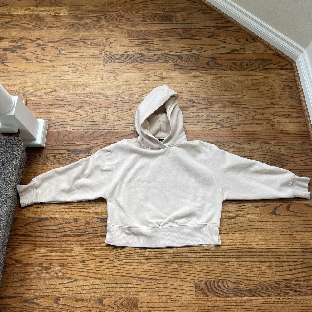 Zara cropped hoody sweatshirt-small